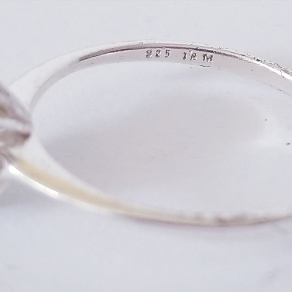 Silver round diamond ring - Picture 7 of 8